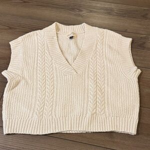 Universal Thread Cream V-Neck Sweater Vest